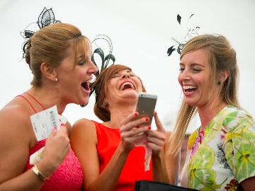Brighton Racecourse Ladies Day Style Awards 2021 Fast Track Competition